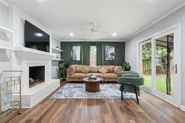 Foto del edificio - 214 Rivenoak Dr