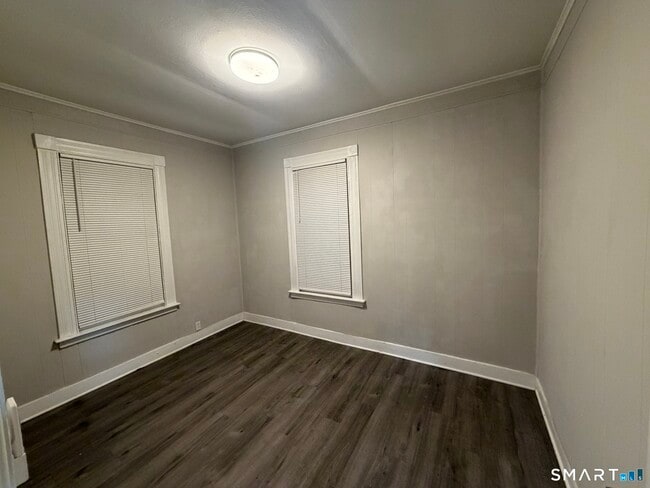 Building Photo - 174 Lamson St