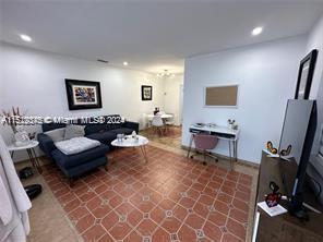 Foto del edificio - 4485 SW 7th St