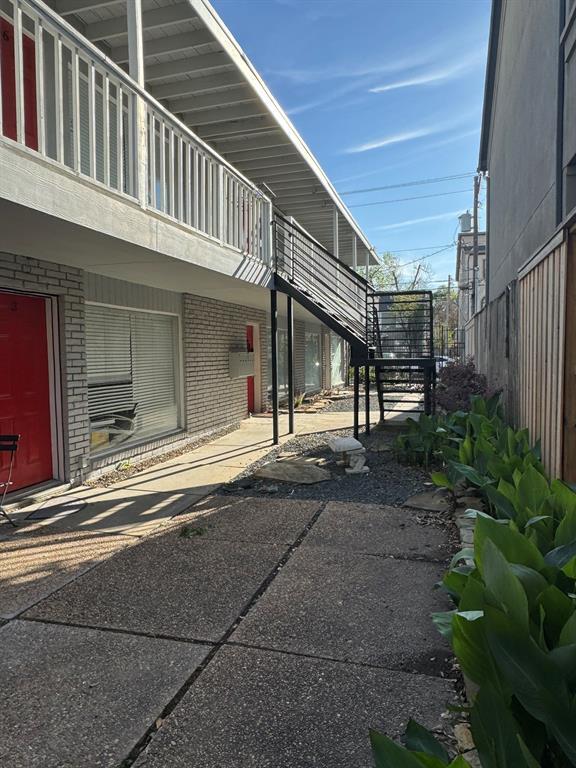 Building Photo - 2218 Hazard St