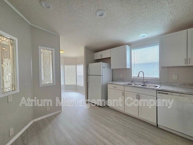 Foto del edificio - 2249 Golfview St