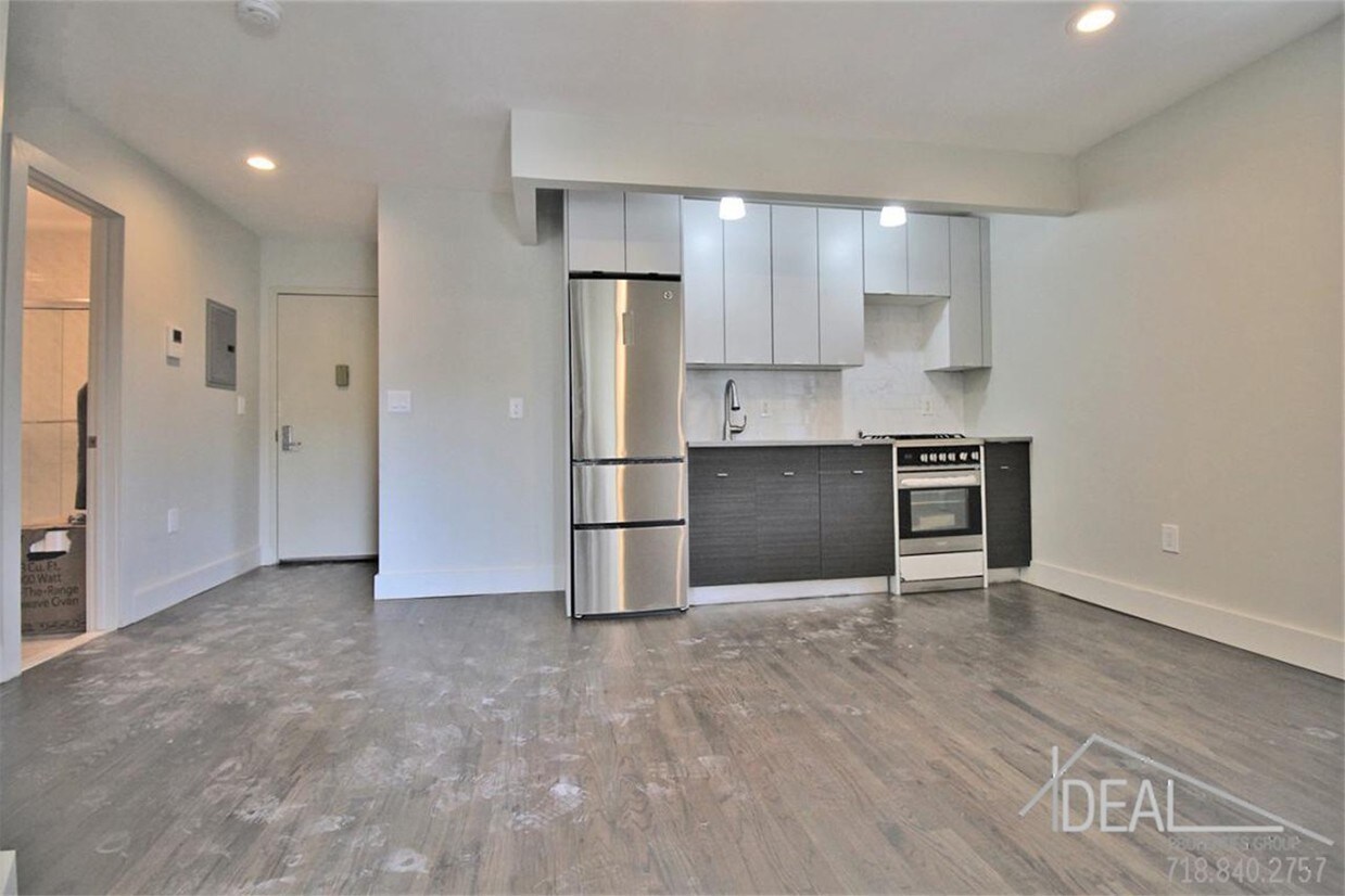 Primary Photo - 1337 Nostrand Ave