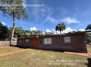 Building Photo - 1704 Central Ave