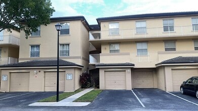Building Photo - 2060 Greenview Shores Blvd