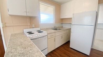 Building Photo - 1347 Palolo Ave