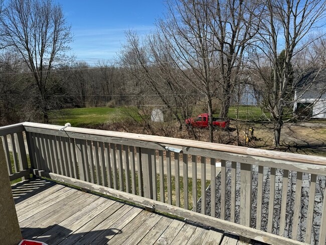Private deck - 1295 Main St