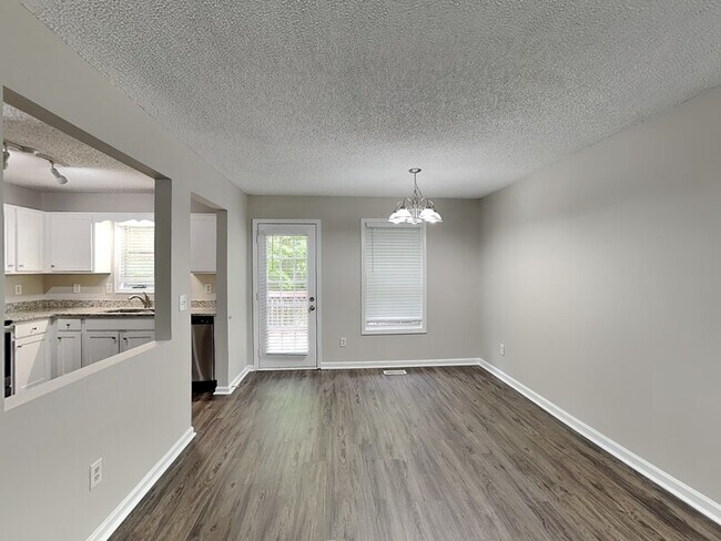 Building Photo - 424 Ivy Crest Dr