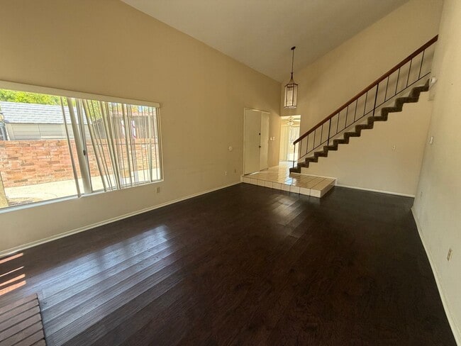 Building Photo - 10308 Amaro Ct