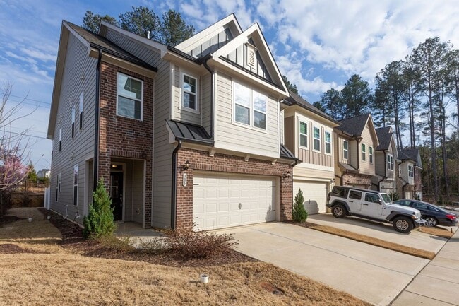 Building Photo - MULTIPLE APPLICATIONS RECEIVED! Welcome to...