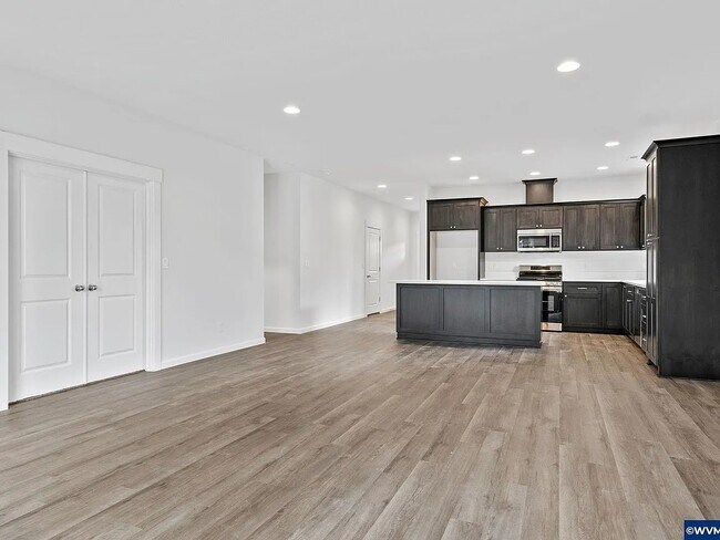 Building Photo - 9288 Hope Ave NE