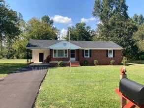 Building Photo - 110 Church Cir Ln