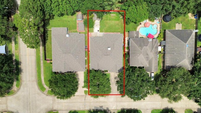 Foto del edificio - 21630 Live Oaks Spring Dr