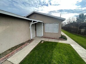 Building Photo - 803 Knotts St