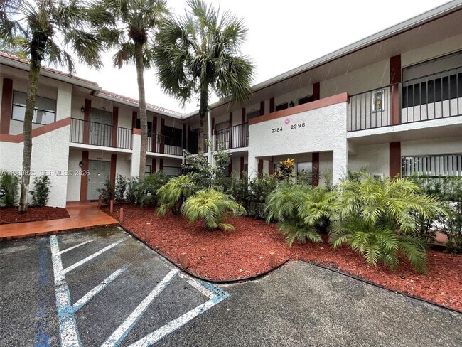 Foto del edificio - 2390 Coral Springs Dr