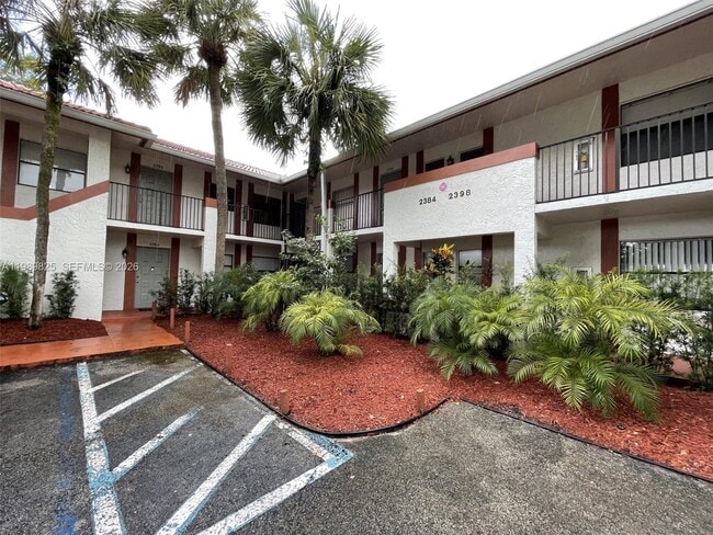 Building Photo - 2390 Coral Springs Dr