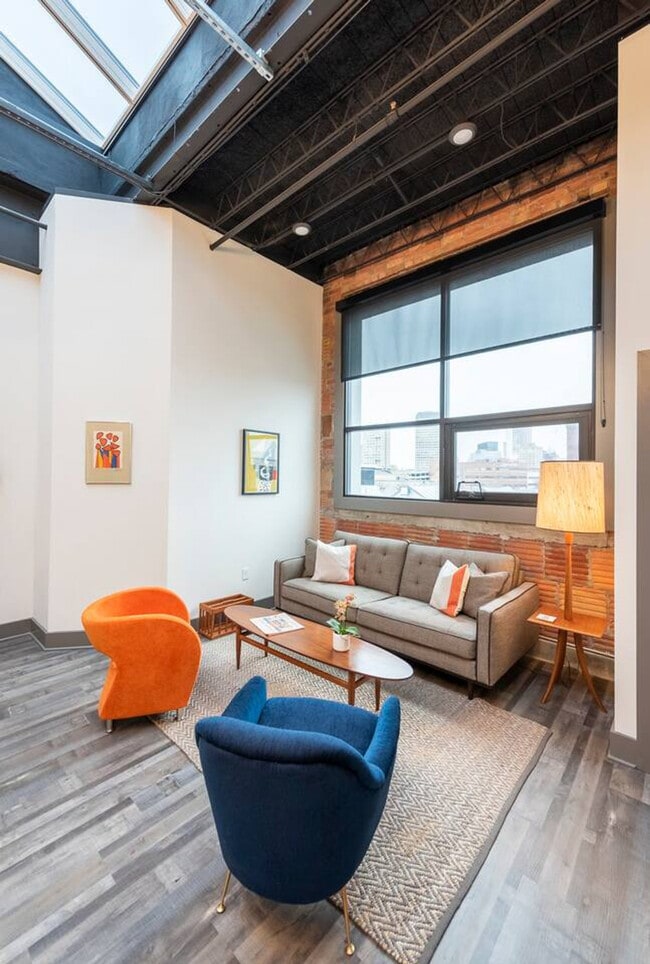 Building Photo - 350 East Ave