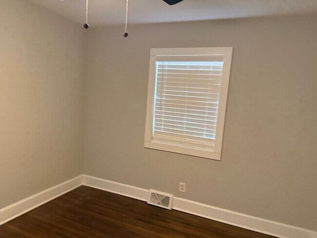 Foto del edificio - Lovely Three Bedroom Home in Windsor Park!