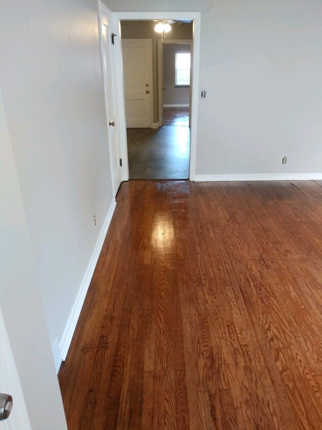 Primary Photo - 1151 Oakdale Ave
