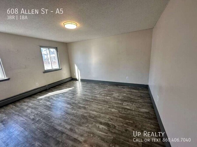 Foto del edificio - 608 Allen St