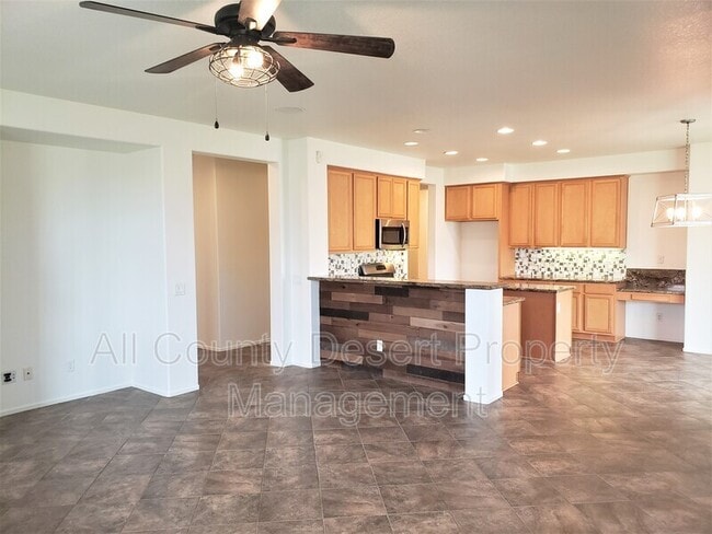 Building Photo - 37853 Avon St