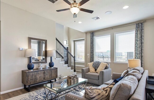Foto del edificio - 1523 Rustling Creek Dr