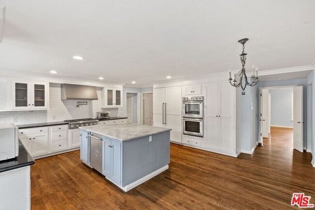 Foto del edificio - 905 Napoli Dr