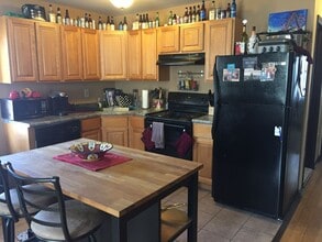 Building Photo - 724 S 20th St