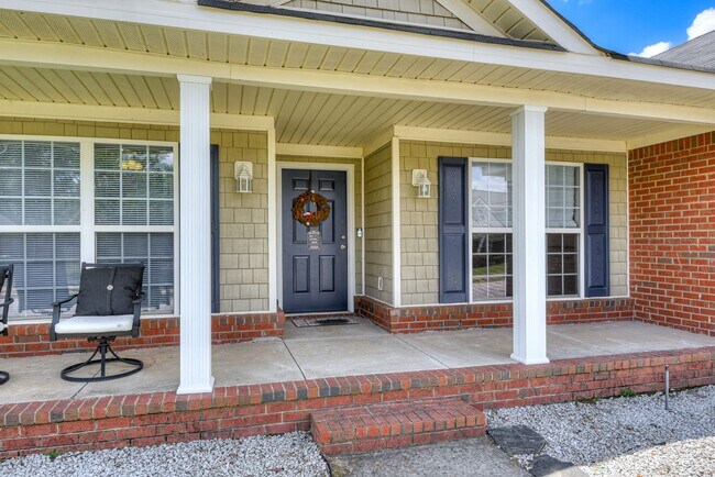 Foto del edificio - 660 Butler Springs Cir