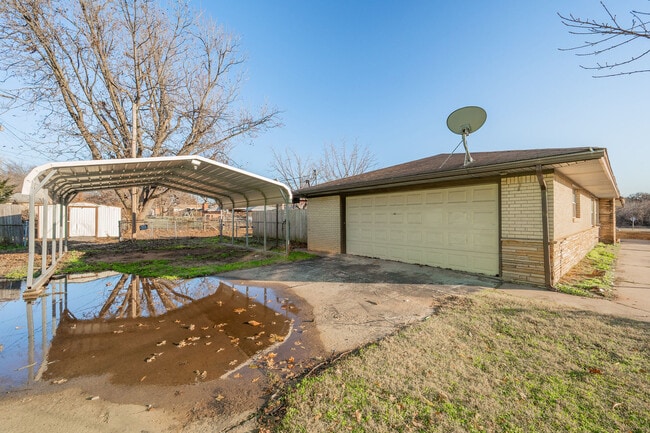 Photo - 4800 Spencer Rd House