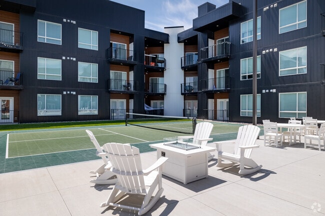 Pozo de fuego - The Ivory at Woodruff