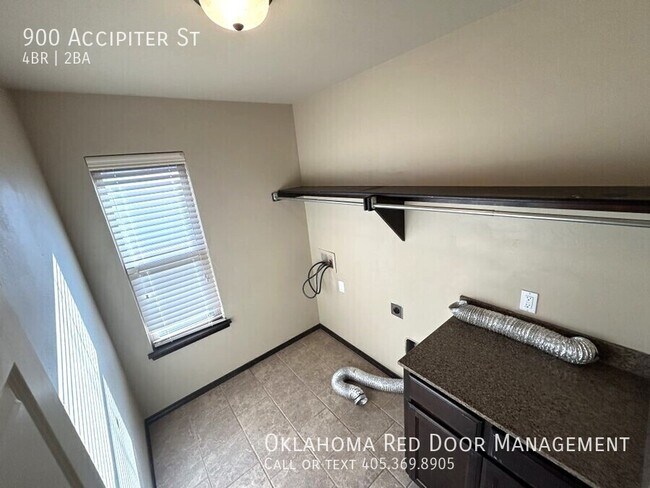 Building Photo - Charming 3 Bedroom in Norman!