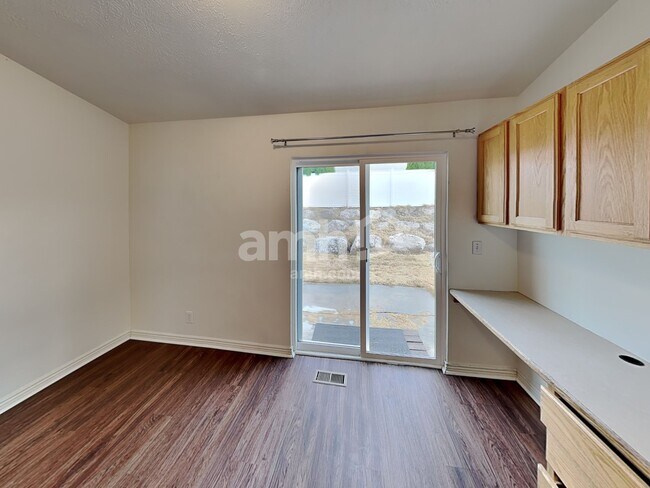 Foto del edificio - 6093 W Graceland Way