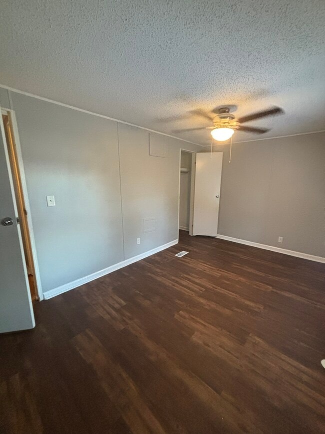 Building Photo - 200 Raider Ln