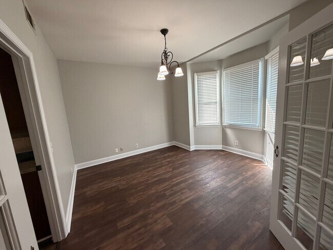 Building Photo - Charming 3 bed 2.5 Bath Townhome in Antioch