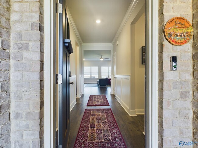 Foto del edificio - 219 Maureen Dr SW