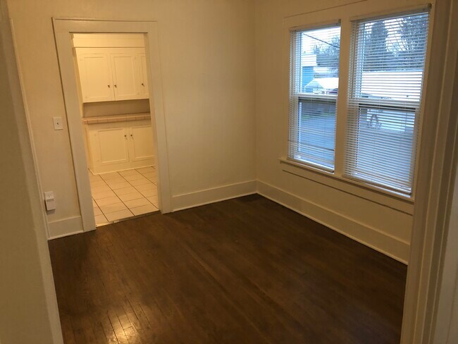 Foto del edificio - 668 Jefferson St