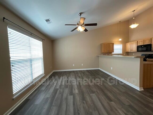 Building Photo - 721 Tower Grove Dr