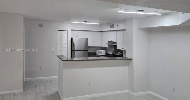 Building Photo - 7808 Sonoma Springs Cir