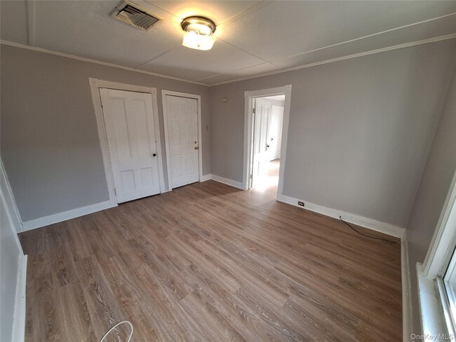 Building Photo - 69 Greenkill Ave