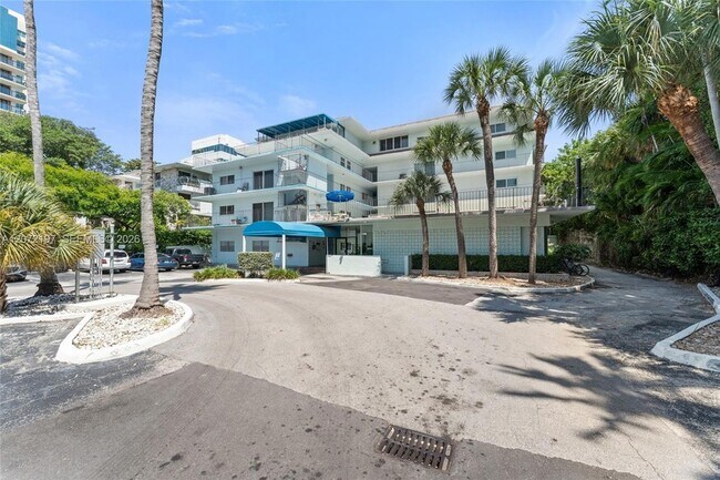 Foto del edificio - 2539 S Bayshore Dr