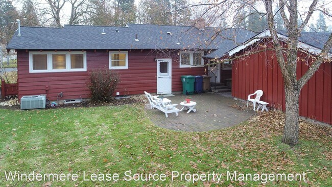 Building Photo - 4 br, 2.5 bath House - 3732 S Manito Blvd