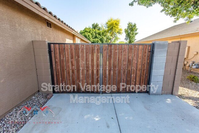 Building Photo - 2453 E Kesler Ln