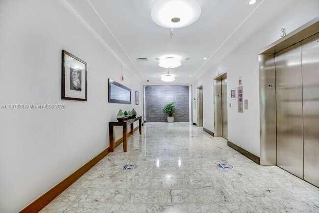 Foto del edificio - 1000 West Ave