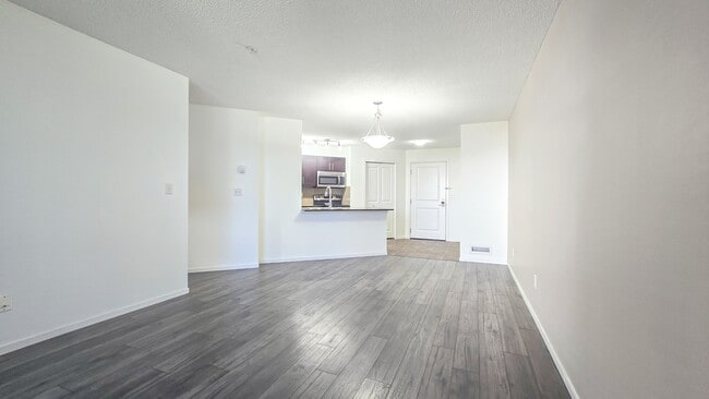 Photo du bâtiment - 81 Legacy Blvd SE