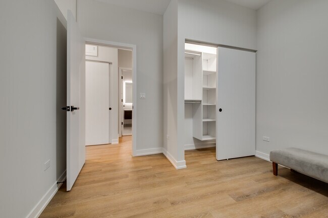 Foto del edificio - 3421 N Ashland Ave