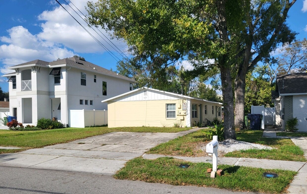 Foto principal - 2/1 Close to Downtown Tampa and University...