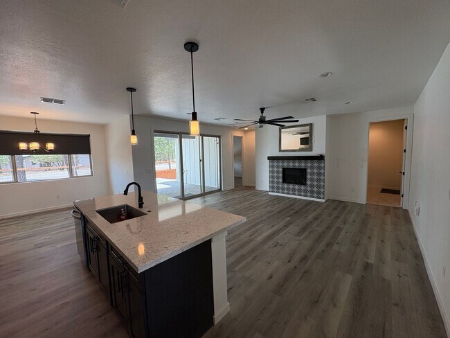 Foto del edificio - Spacious Williams Rental