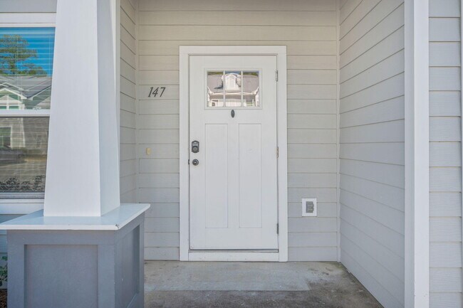 Foto del edificio - 147 N Sand Palm Rd