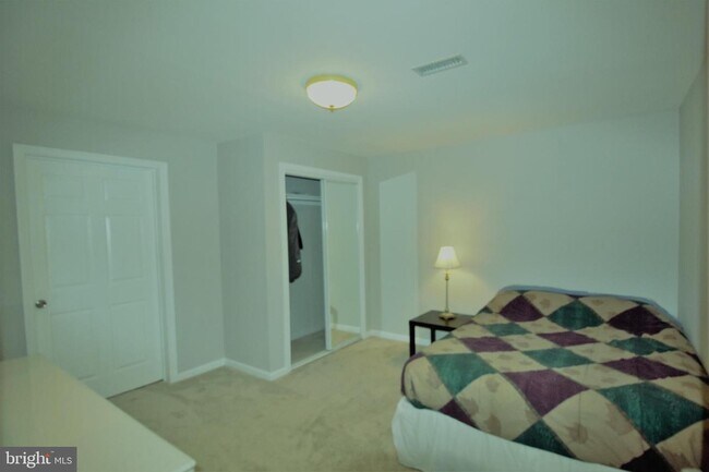 Foto del edificio - 12229 Ox Hill Rd