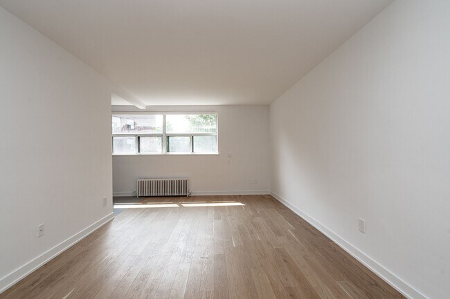 Building Photo - 56 Eccleston Drive